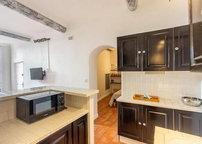 Charm Of Vieil Antibes, Quiet 2-4pers شقة *